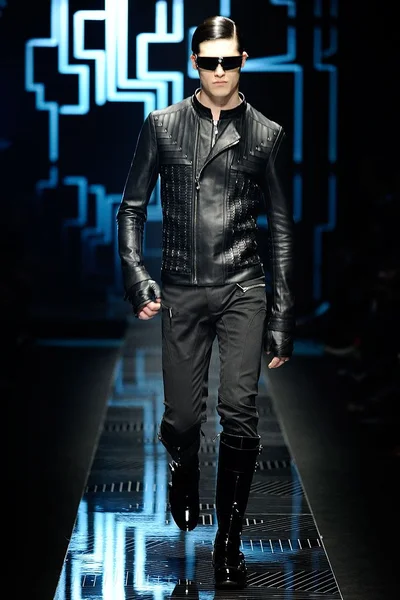 Look 1